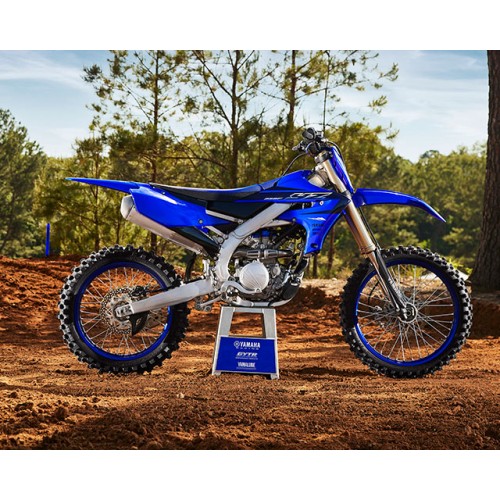 New graphics and duo-tone body colours