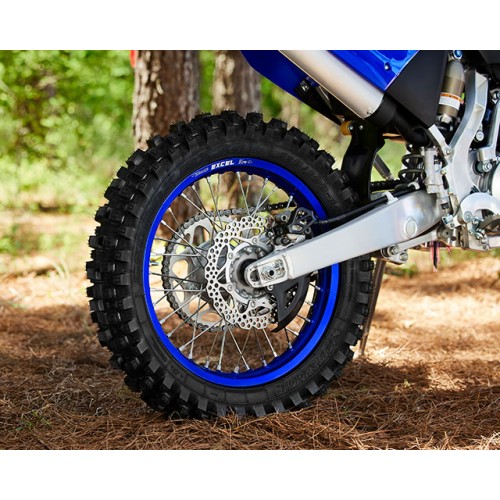 Enduro-specific wheels and tyres